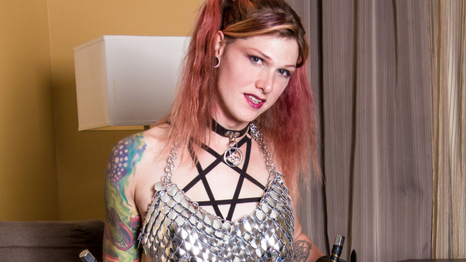 Kira Cums!
